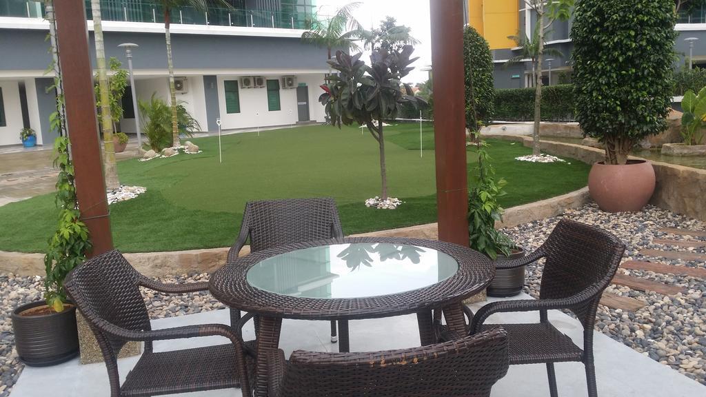 Vista Alam Studio Units - Pool, Food Court Шах-Алам Экстерьер фото
