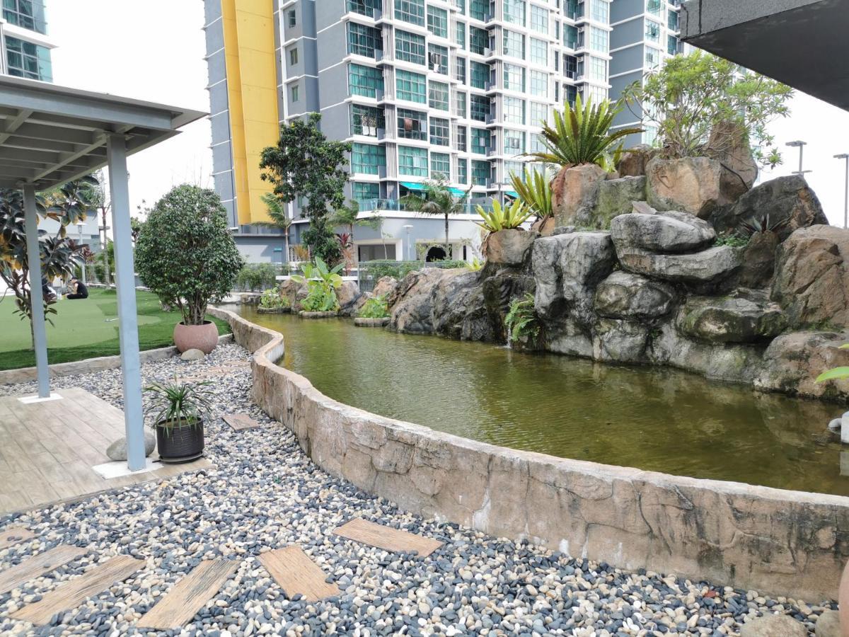 Vista Alam Studio Units - Pool, Food Court Шах-Алам Экстерьер фото